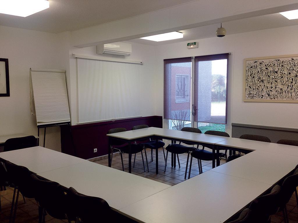 מוגויו Contact Hotel Le Sud Montpellier Aeroport Parc Expo Arena מראה חיצוני תמונה